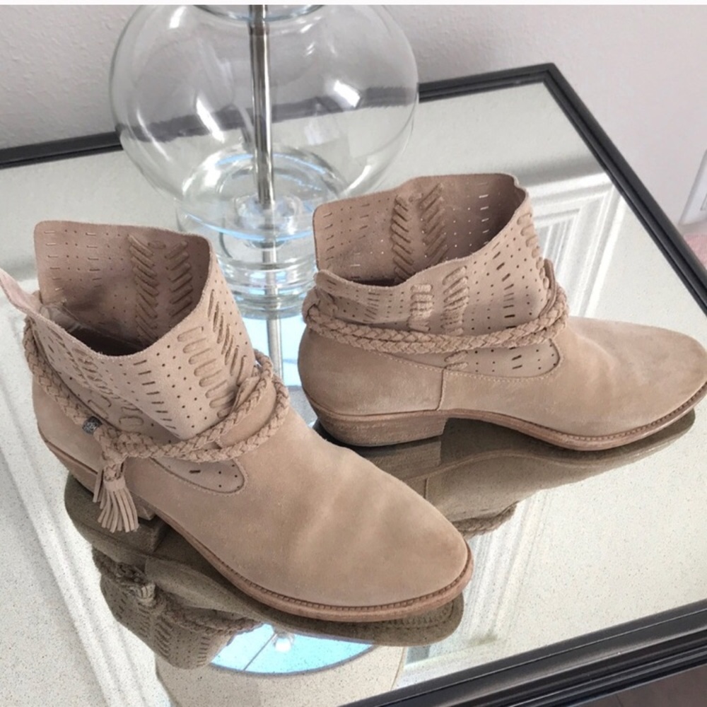 Dolce Vita Tan Booties